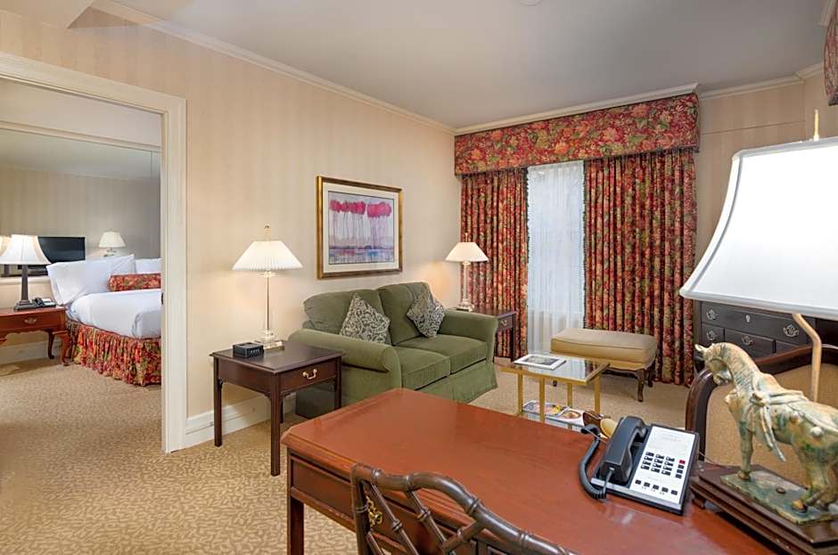 Mayflower Park Hotel
