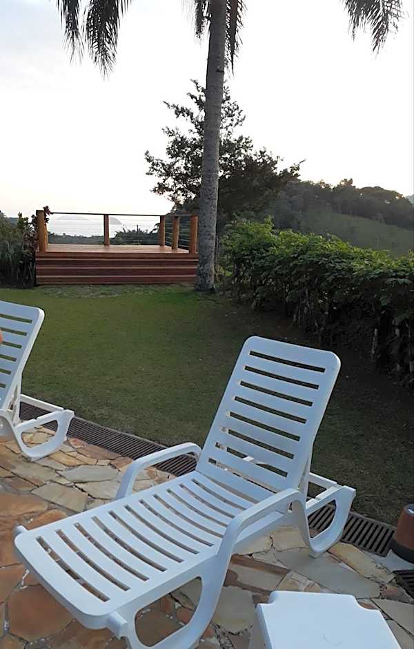 Chalé Praia Boiçucanga wi fi piscina Village Mirante Litoral Norte SP