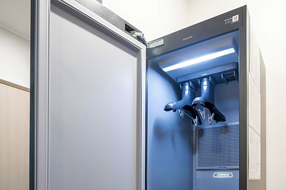 The 7 Business Hotel