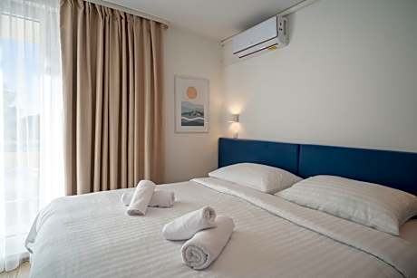 Standard Double/Twin Room with Extra Bed and Balcony - Sea Side