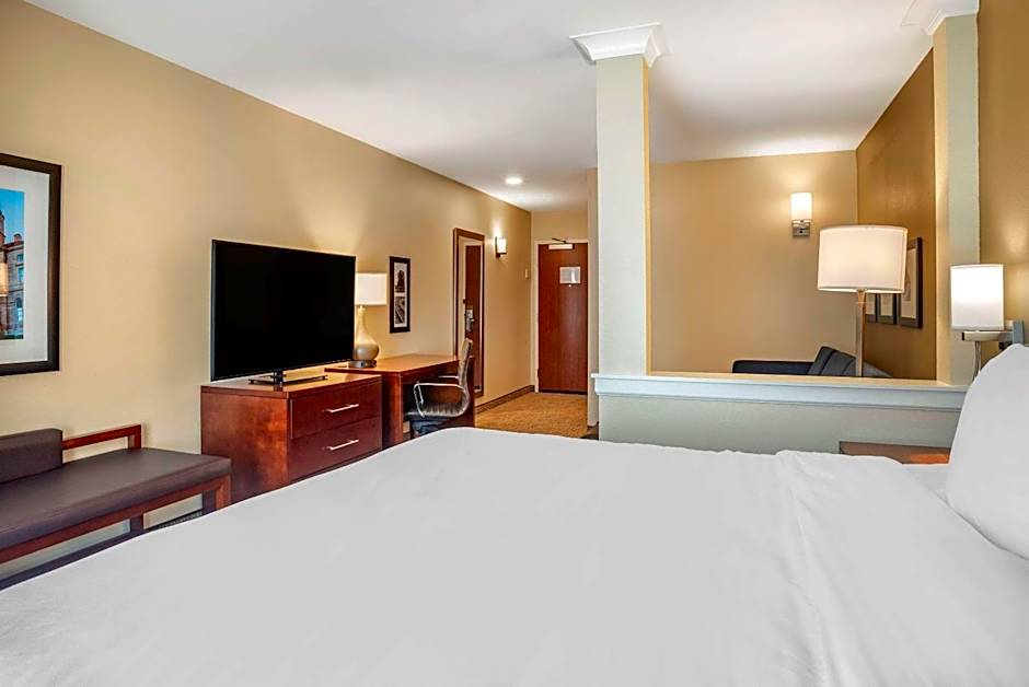 Comfort Inn & Suites Harrisonburg