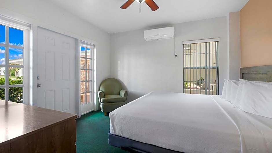 Ocean Court Beachfront Hotel
