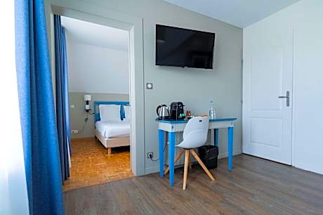 Premium Double Room with Sofa Bed and City View