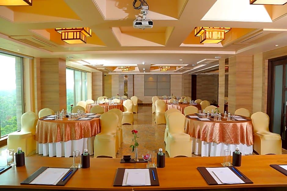 Efcee Sarovar Premiere