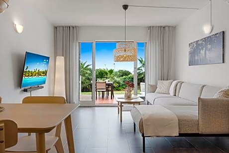 Charming seaview apartment with pool in La Cala by Costarentals - Ref 49