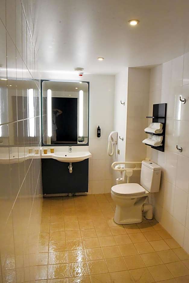 ibis Laval Le Relais D'Armor