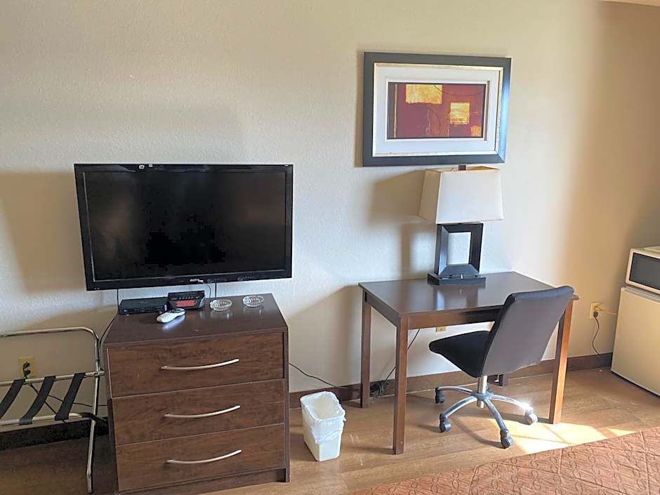 Days Inn by Wyndham Perryville