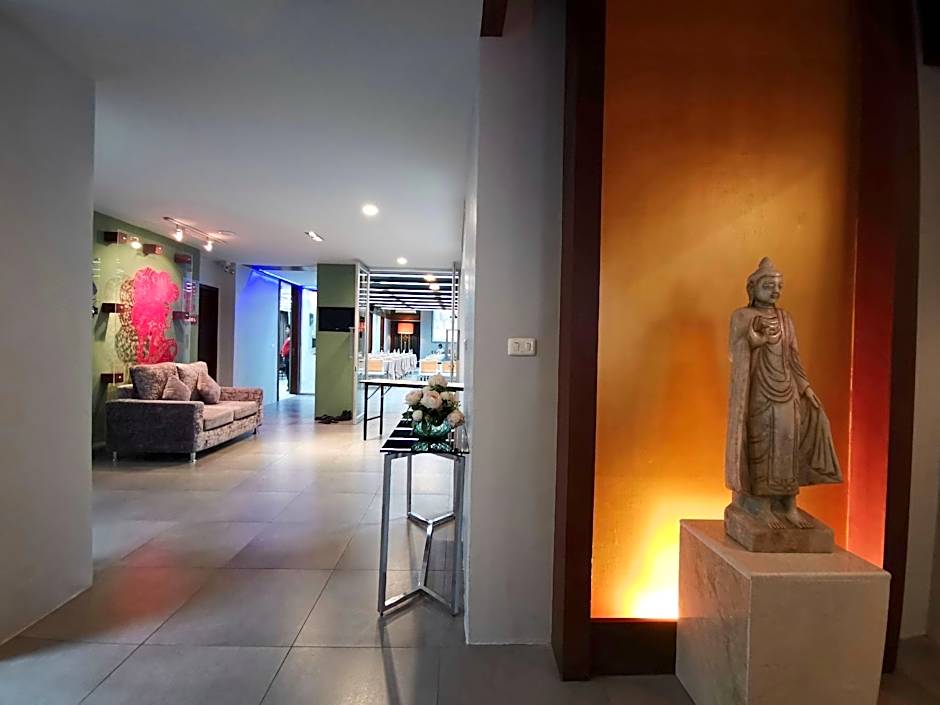 Sino House Phuket Hotel - SHA Plus