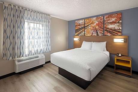 Queen Room - Disability Access - Non-Smoking