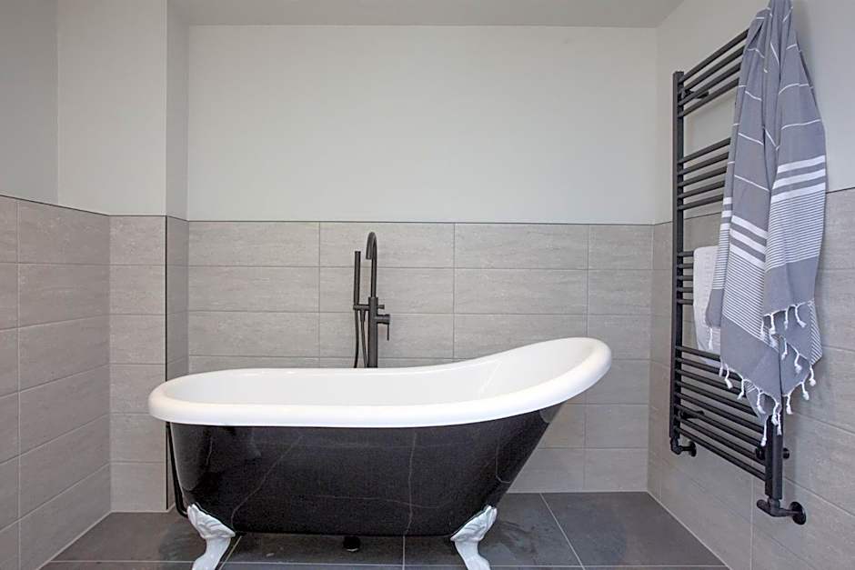 Pilgrim Suite - Sea View - Free Wi-Fi