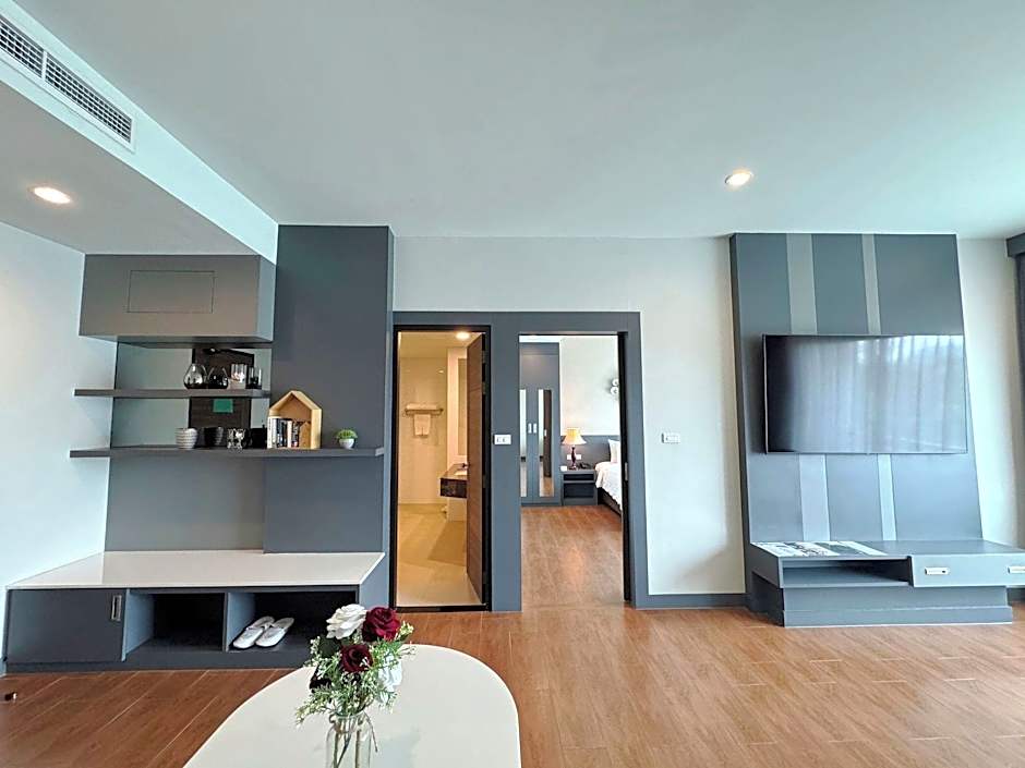 Civilize Hotel