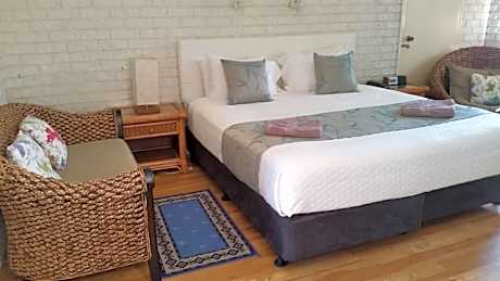 Holland Park Motel