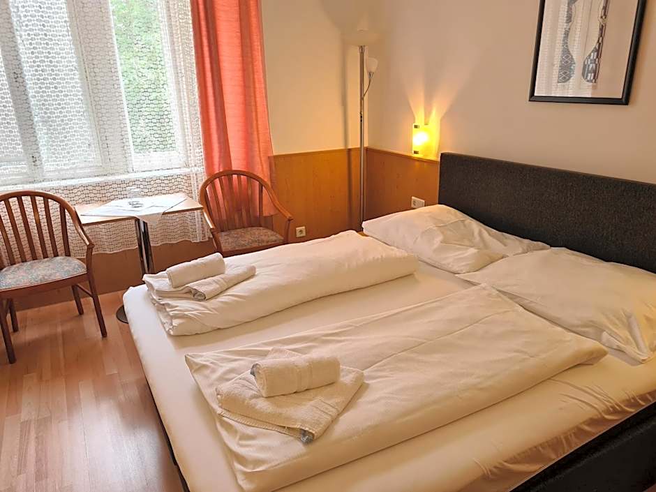 Pension Ani-Falstaff