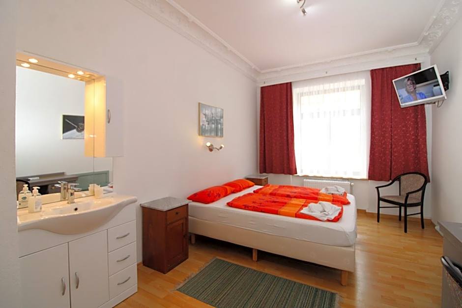 Space Hotel im Campus der JvP Schule