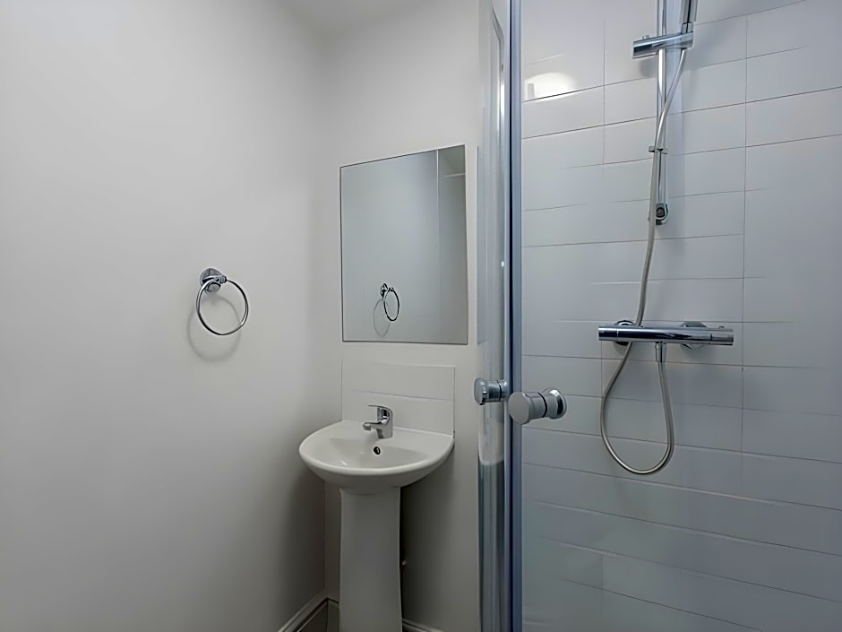 TownHouse @166 Ruskin Rd