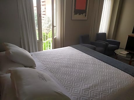 Executive Queen Room