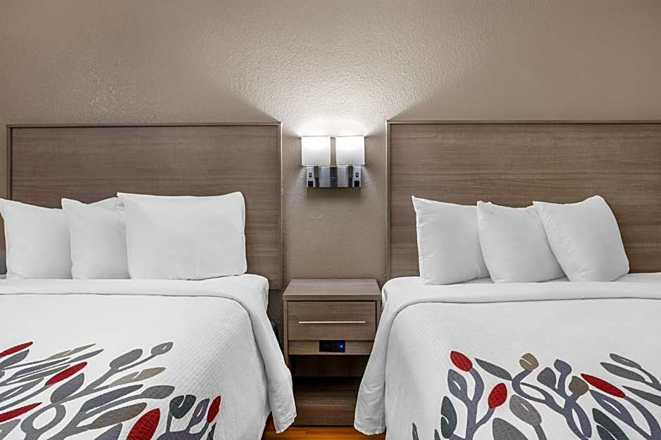 Photo 1 of 10 of Superior 2 Queen Beds