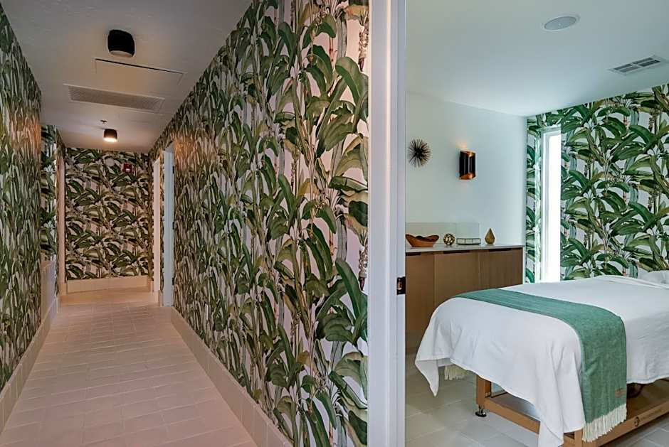 The Colony Palms Hotel and Bungalows