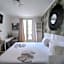 Hotel Le Twelve