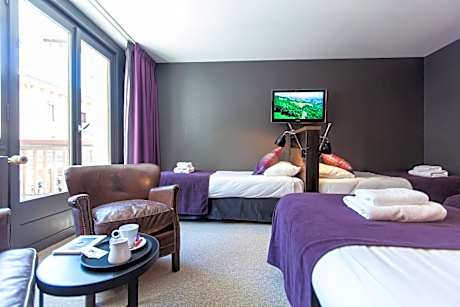 Quadruple Room with Balcony and Mountain View