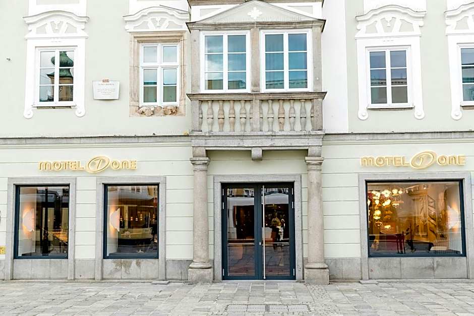 Motel One Linz-Hauptplatz