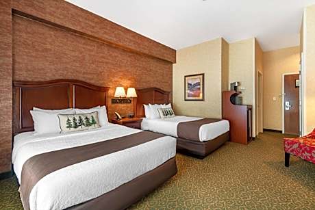 Deluxe Queen Room with Two Queen Beds - Non-Smoking