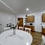 Central City Rooms by Home2