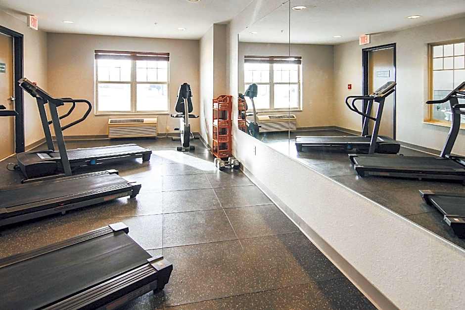 Country Inn & Suites by Radisson, Stockton, IL