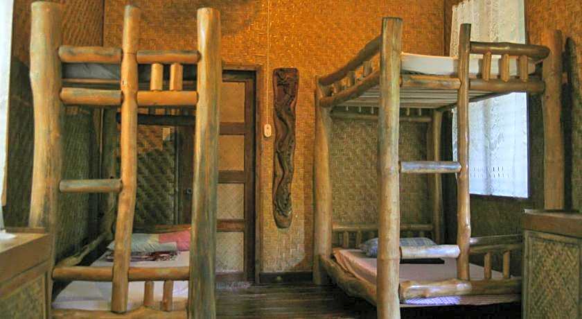 JJS BACKPACKERS VILLAGE