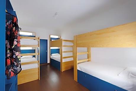 6-Bed Mixed Dormitory Room