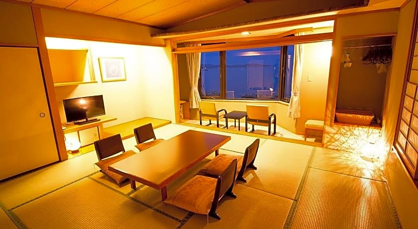 Naruto Grand Hotel