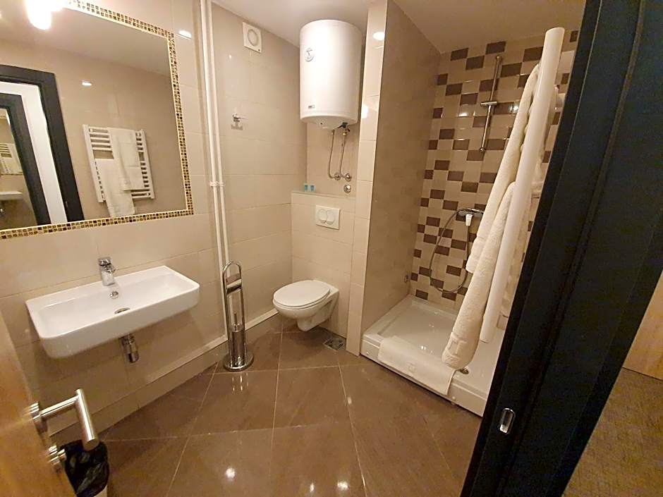 Premium Crown Suites