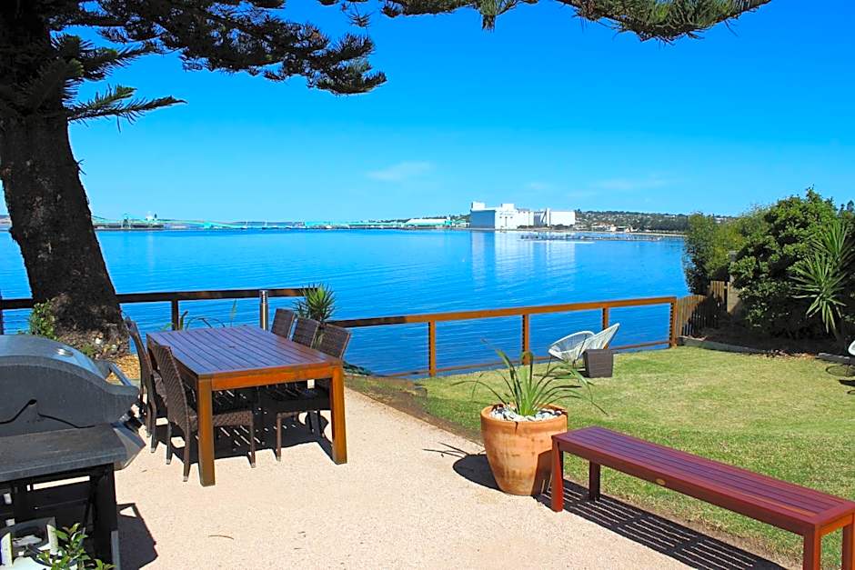 Bay 10 - Suites and Apartments