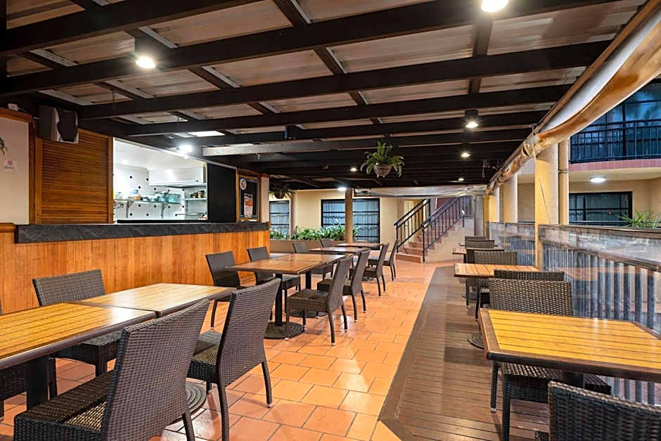 Pegasus Motor Inn and Serviced Apartments