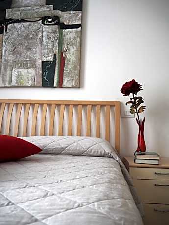 Two-Bedroom Deluxe Apartment with Balcony