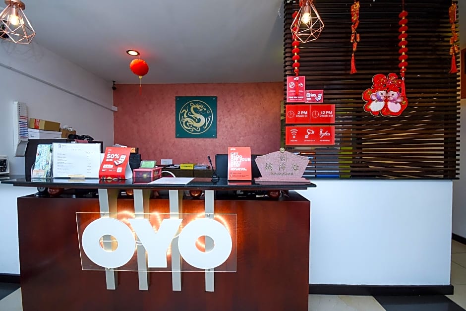 Super OYO 976 Dragon Inn