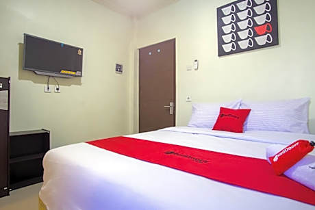 RedDoorz near Taman Kota Ternate
