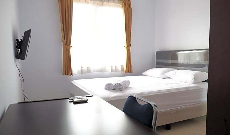 RedDoorz near Supermall Karawaci 2