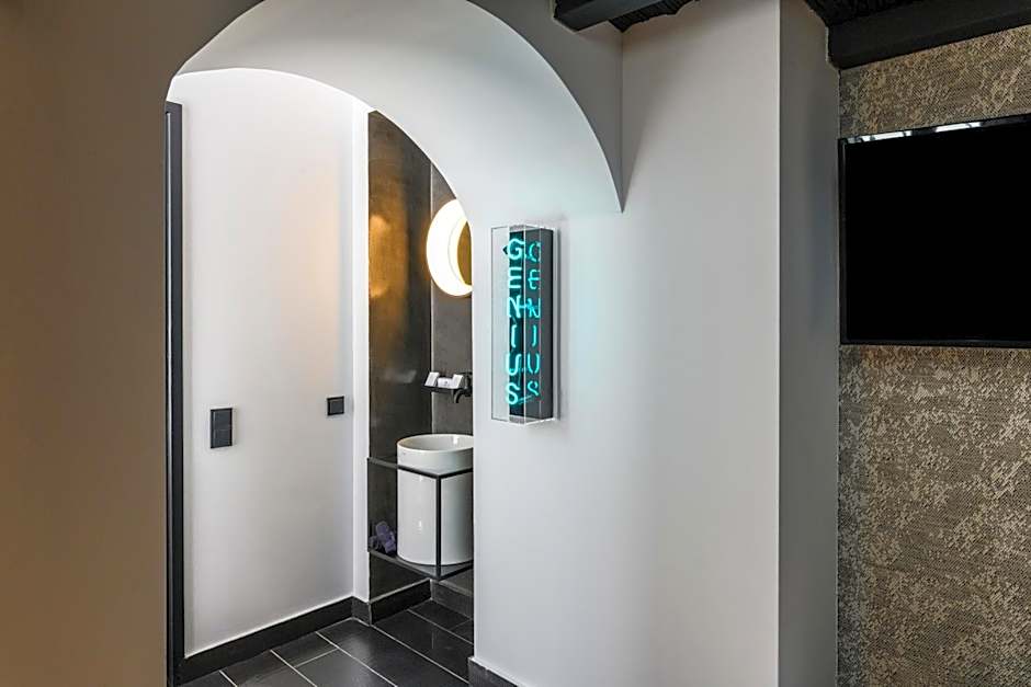 She Mykonos - The Residency