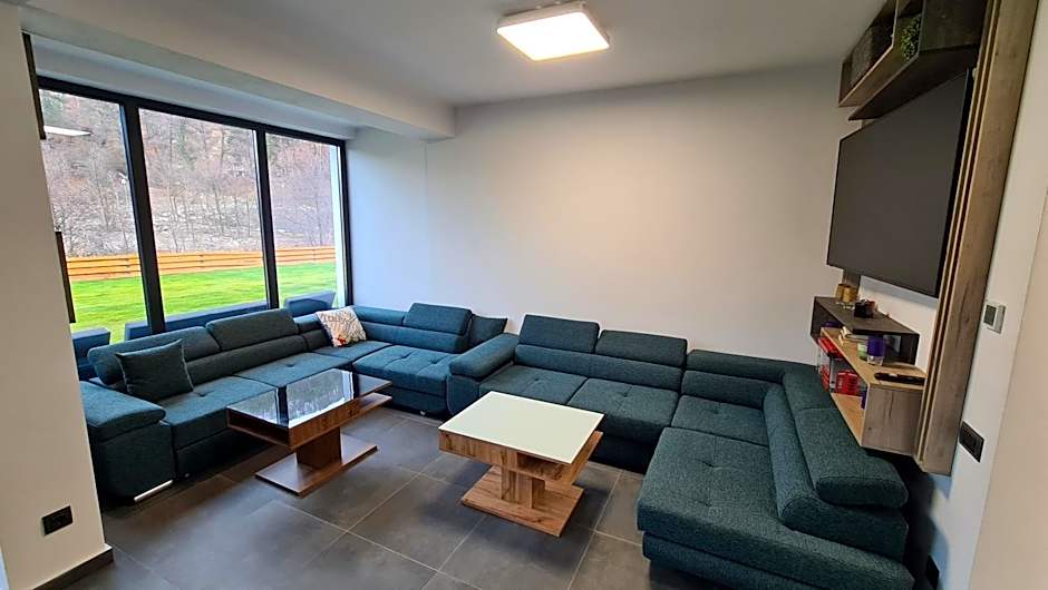 Complex Lunlo Village