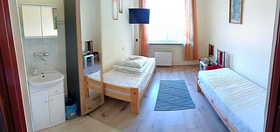 Noclegi-Zajazd"Mieszko"