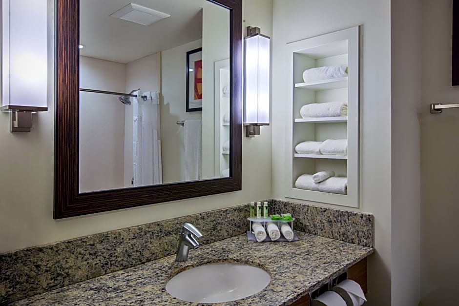 Holiday Inn Express & Suites Kailua-Kona