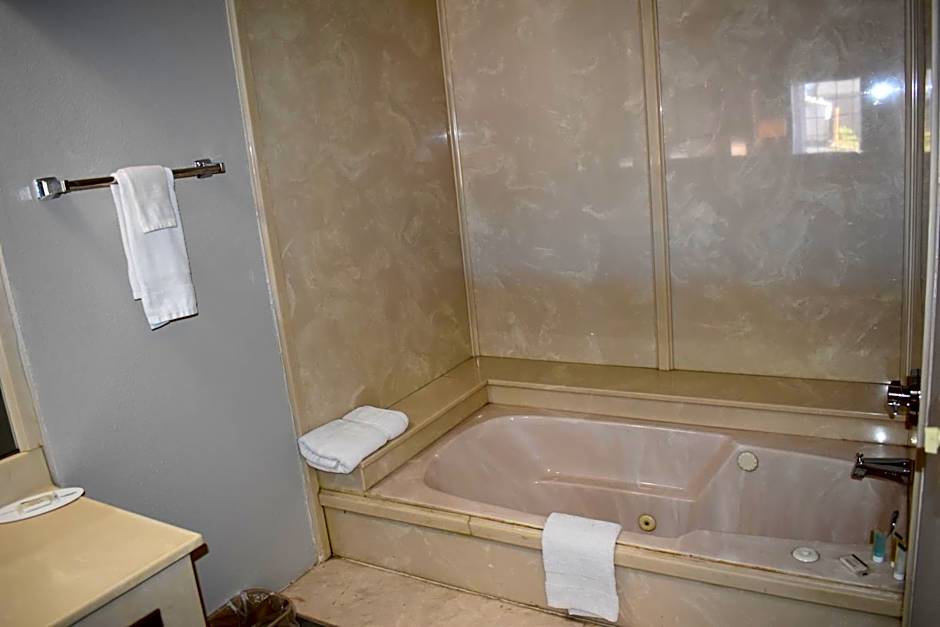 Days Inn by Wyndham Nacogdoches/SFA University/Downtown