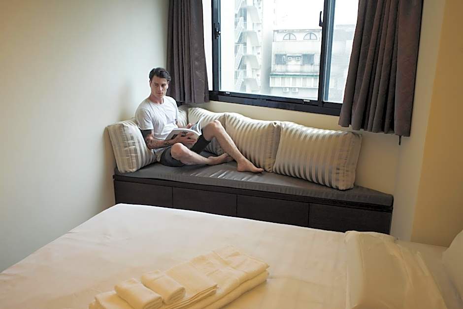 Zhongxiao Fuxing Sogo 3B2b 2 Min to MRT