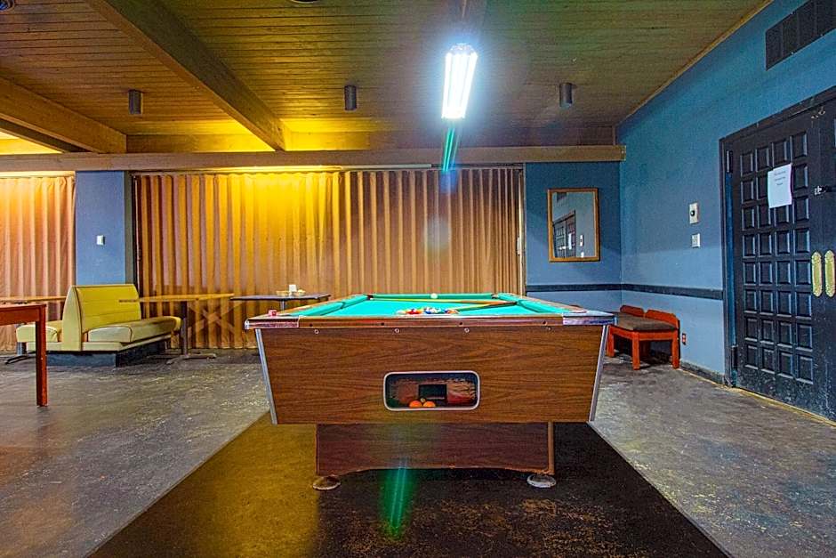 American Best Inn By OYO I-35 Perry