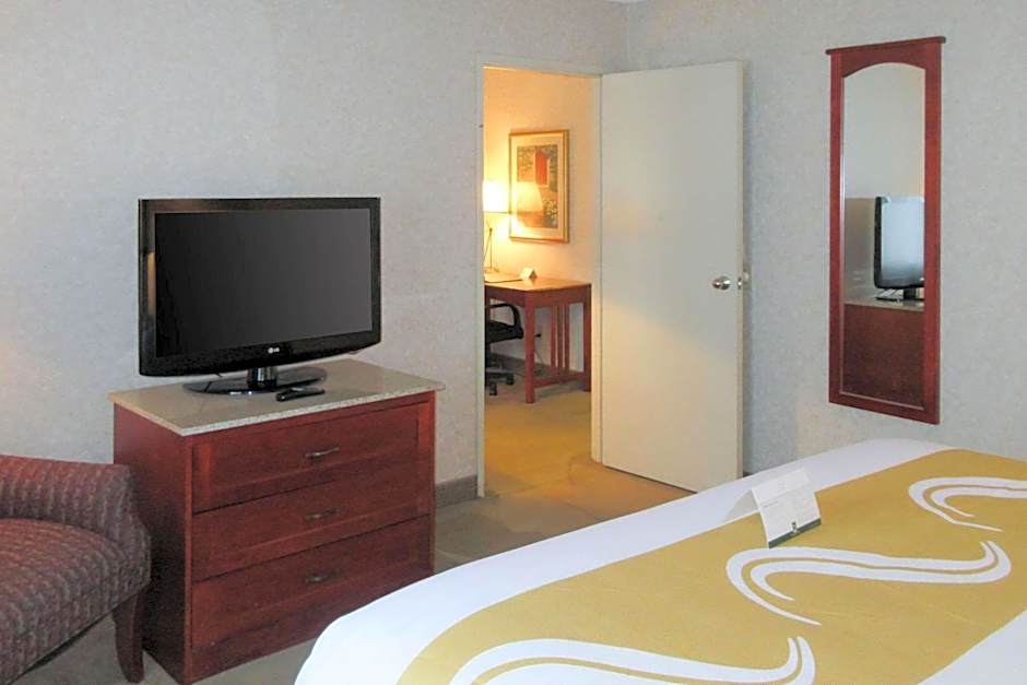 Quality Inn & Suites Albuquerque Midtown - University Area