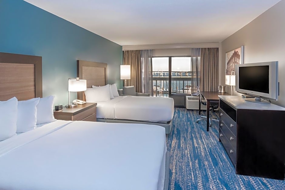 DoubleTree by Hilton New Bern - Riverfront