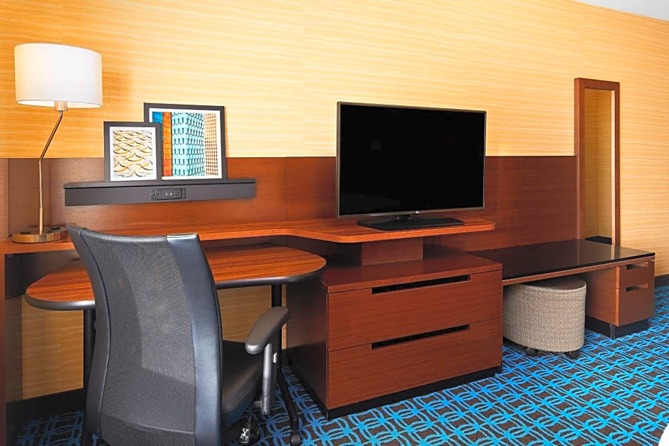 Fairfield Inn & Suites by Marriott Fresno Yosemite International Airport