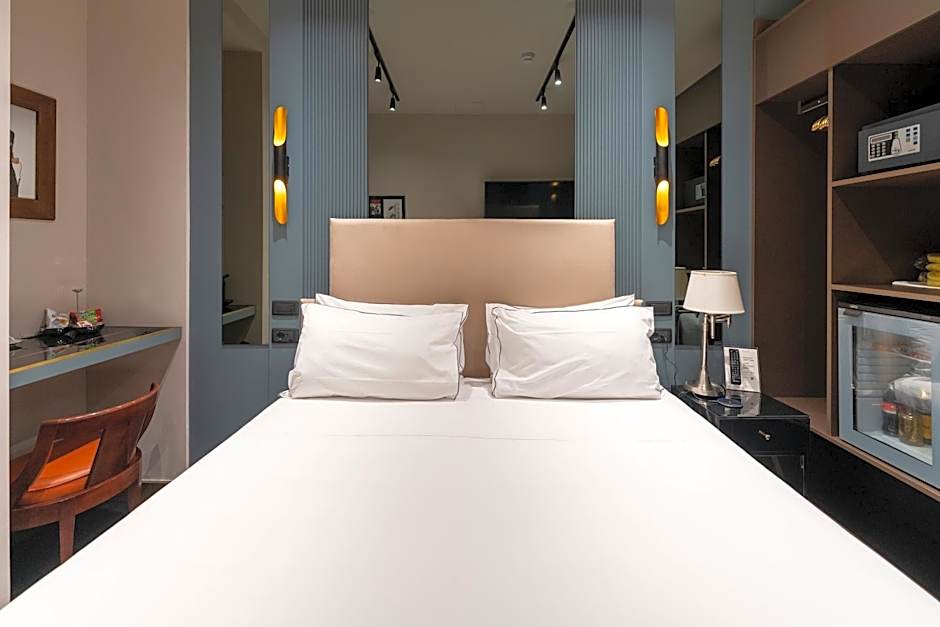 The Glam Boutique Hotel & Apt