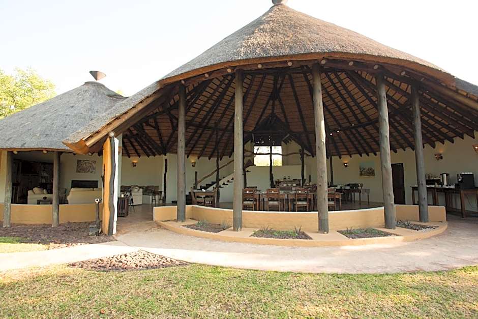 Mopane Bush Lodge